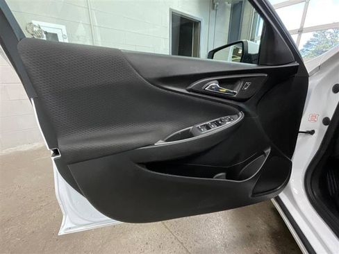 Used 2023 Chevrolet Malibu LT FWD image 10