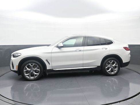 Used 2025 BMW X4 xDrive30i image 4