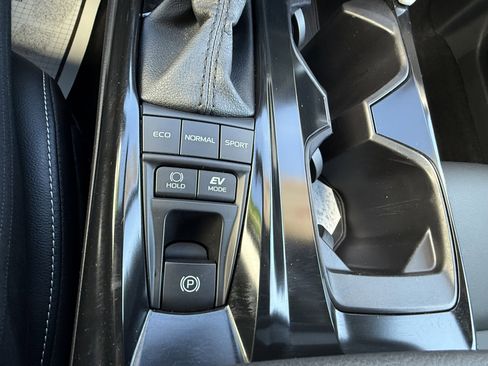 Certified 2025 Toyota Camry SE image 20