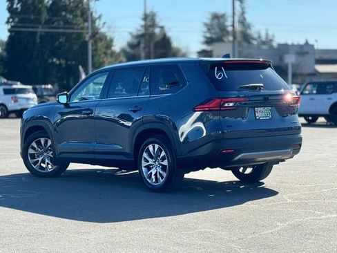 Used 2024 Toyota Grand Highlander AWD image 7