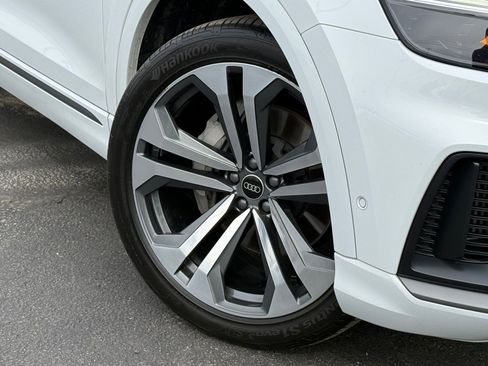 Used 2022 Audi Q8 Premium Plus image 1