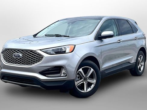 Used 2024 Ford Edge SEL w/ Convenience Package image 13