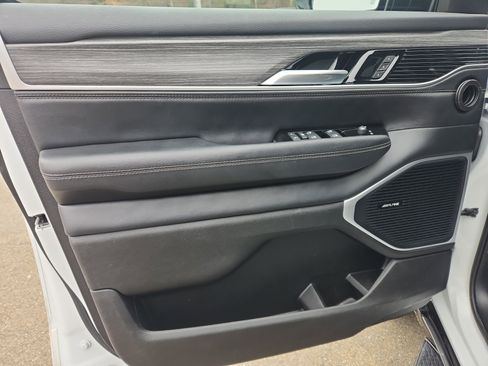 Used 2024 Jeep Wagoneer Series II image 22