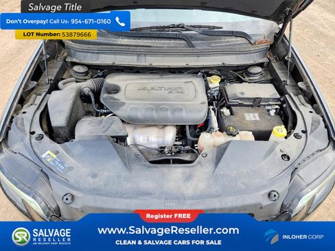 Used 2019 Jeep Cherokee Latitude Plus w/ Comfort/Convenience Group AWD/4WD image 16