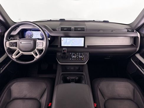 Used 2023 Land Rover Defender 110 X-Dynamic SE image 9