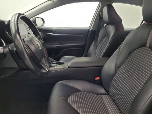 Used 2023 Toyota Camry SE image 17