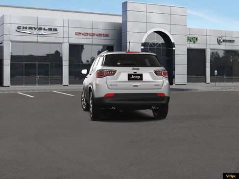 New 2026 Jeep Compass Latitude image 13