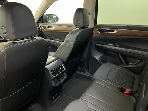 Used 2025 Volkswagen Atlas SE AWD/4WD image 20