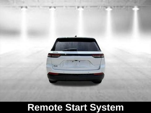 Certified 2024 Jeep Grand Cherokee Altitude AWD/4WD image 6