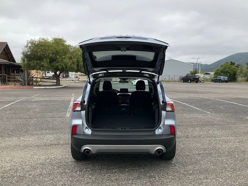 Used 2022 Ford Escape SE image 12