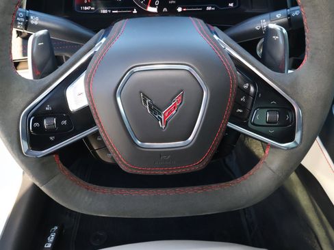 Used 2023 Chevrolet Corvette Stingray Premium Conv w/ Z51 Performance Package image 24