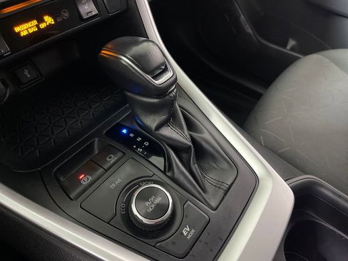 Certified 2021 Toyota RAV4 XLE w/ Convenience Package image 22