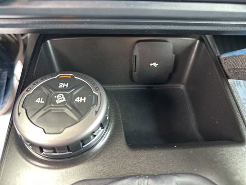 Used 2022 Ford Bronco Black Diamond image 28