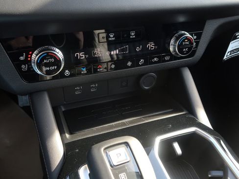 New 2026 Mitsubishi Outlander SEL AWD/4WD image 38