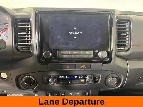 Used 2022 Nissan Frontier PRO-4X AWD/4WD image 18