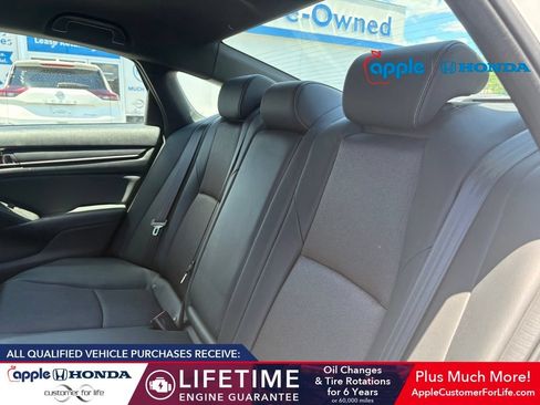 Used 2018 Honda Accord Sport image 5