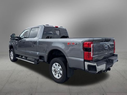Used 2024 Ford F250 XLT w/ 360-Degree Camera Package AWD/4WD image 3
