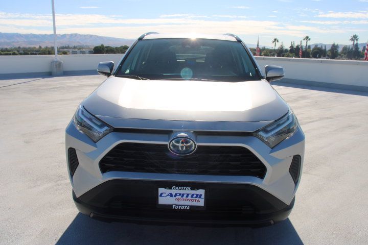 Used 2023 Toyota RAV4 LE AWD/4WD image 7
