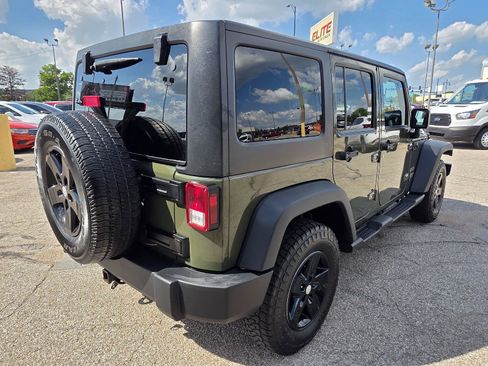 Used 2015 Jeep Wrangler Unlimited Sport w/ Quick Order Package 24S AWD/4WD image 5