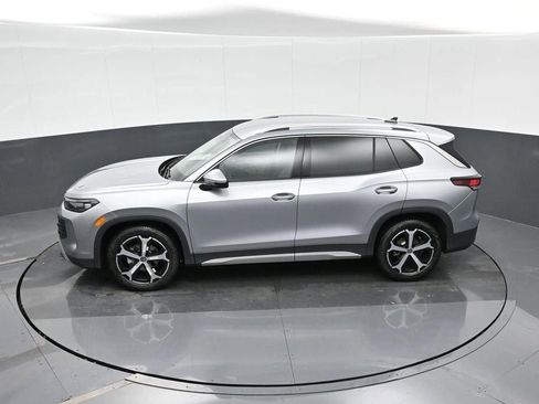 New 2026 Volkswagen Tiguan SE FWD image 24