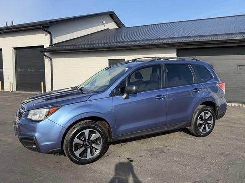 Used 2017 Subaru Forester 2.5i w/ Alloy Wheel Package image 2
