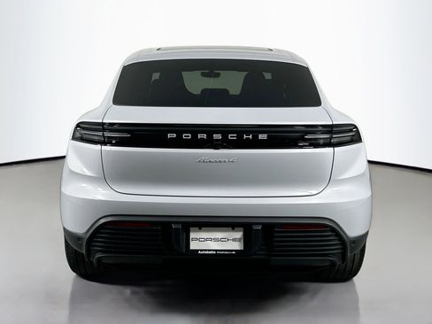 Certified 2025 Porsche Macan 4 Electric image 6
