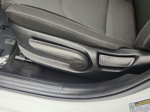 Used 2023 Kia Forte LX image 11