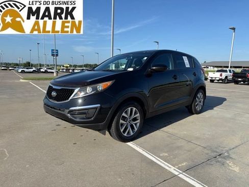 Used 2016 Kia Sportage LX FWD image 2
