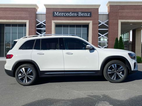 Certified 2025 Mercedes-Benz GLB 250 image 4