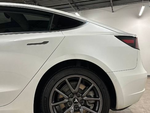 Used 2020 Tesla Model 3 Standard Range Plus RWD image 10