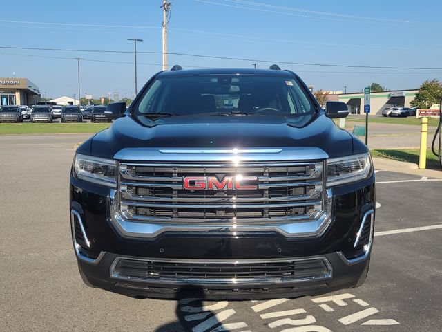 Used 2023 GMC Acadia SLE w/ Driver Convenience Package FWD image 2