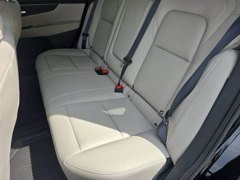 New 2025 Nissan Murano SV image 14