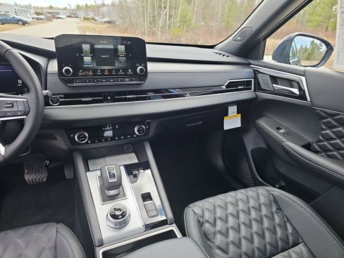 New 2026 Nissan Rogue Platinum AWD/4WD image 19