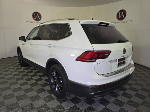Used 2022 Volkswagen Tiguan SE image 7