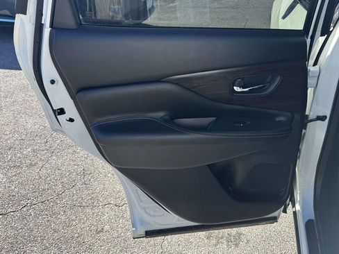 Used 2024 Nissan Murano Platinum w/ Cargo Package image 12