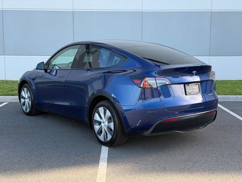 Used 2022 Tesla Model Y Long Range AWD/4WD image 7
