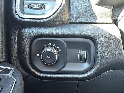 New 2024 RAM 2500 Tradesman w/ Chrome Appearance Group image 30