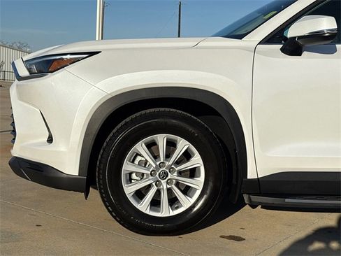 Used 2026 Toyota Grand Highlander XLE image 5