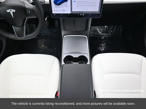 Used 2025 Tesla Model Y Long Range image 27