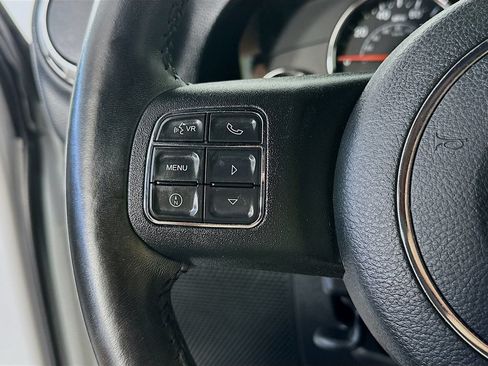 Used 2018 Jeep Wrangler Unlimited Sahara w/ Connectivity Group AWD/4WD image 24