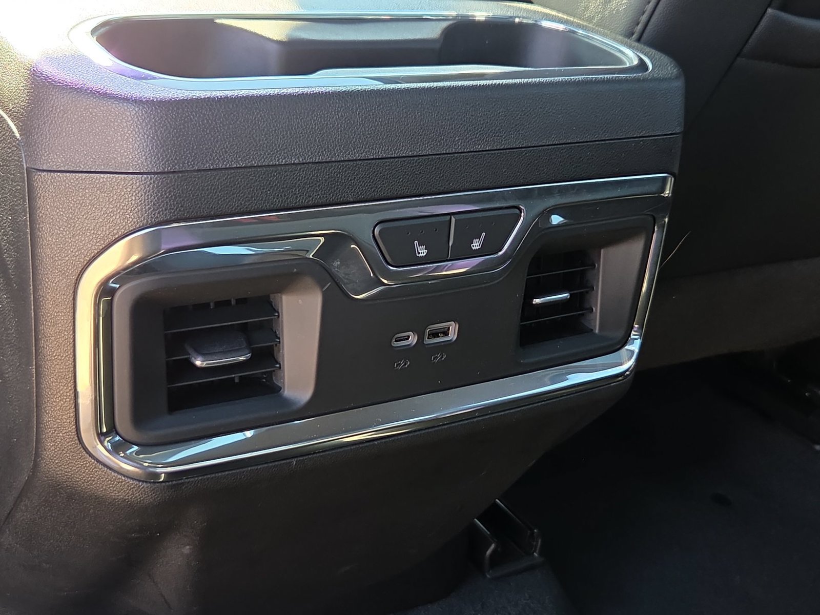 Used 2025 Chevrolet Silverado 3500 High Country w/ High Country Premium Package AWD/4WD image 22