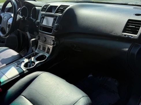 Used 2013 Toyota Highlander SE image 14