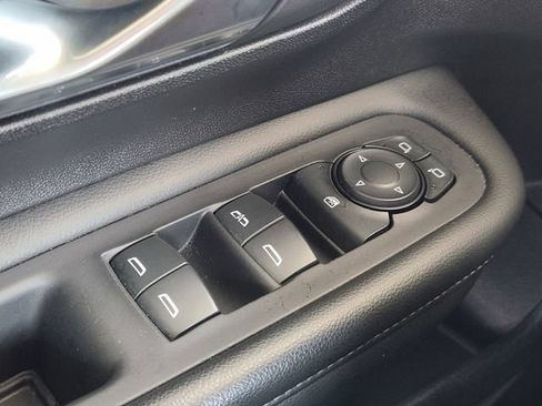 Used 2024 GMC Terrain SLE FWD image 22