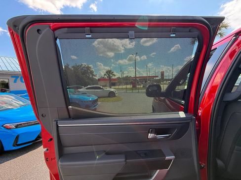 Used 2025 Toyota Tundra Platinum AWD/4WD image 30