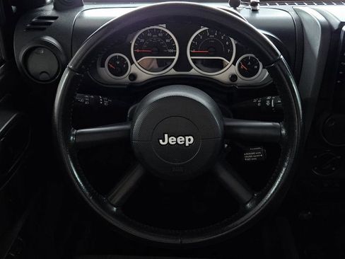 Used 2010 Jeep Wrangler Unlimited Rubicon w/ Trailer Tow Group AWD/4WD image 10