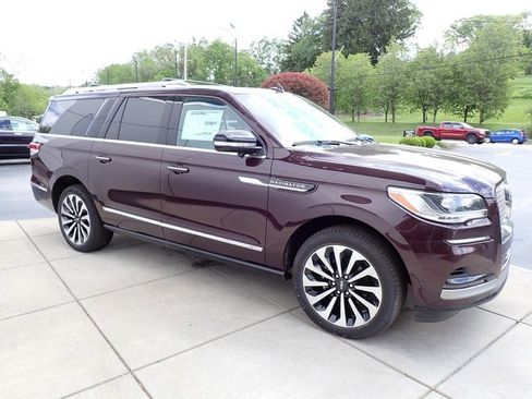 New 2024 Lincoln Navigator L Reserve image 7
