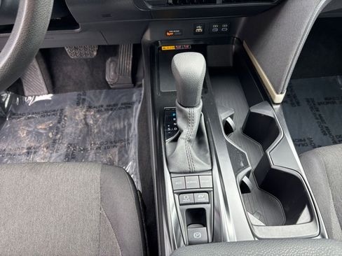 Used 2025 Toyota Camry LE image 40