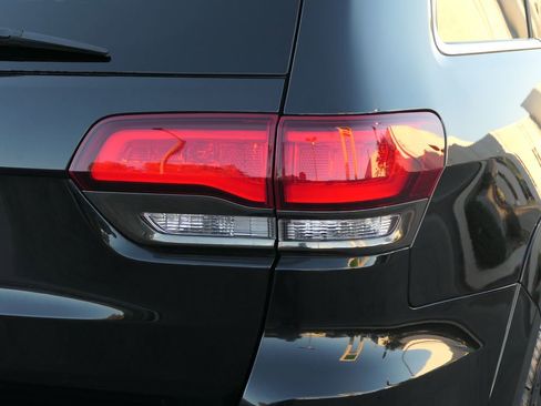 Used 2015 Jeep Grand Cherokee High Altitude image 3