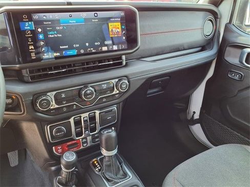 Certified 2024 Jeep Wrangler Unlimited Rubicon image 7