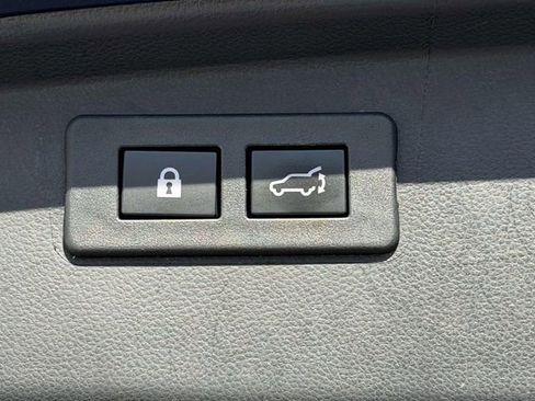 Used 2023 Subaru Outback Limited image 12